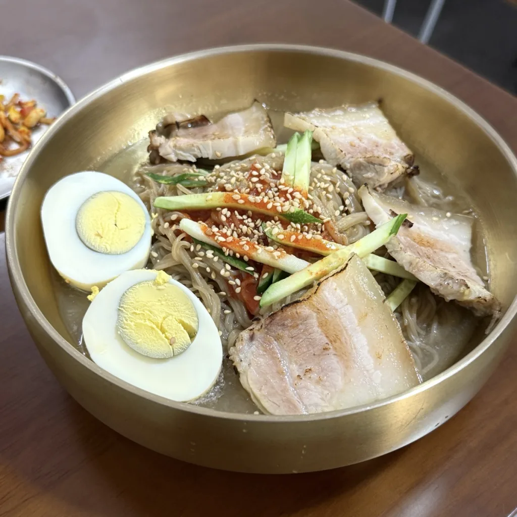 文來洞 竹北 冬天的冷麵