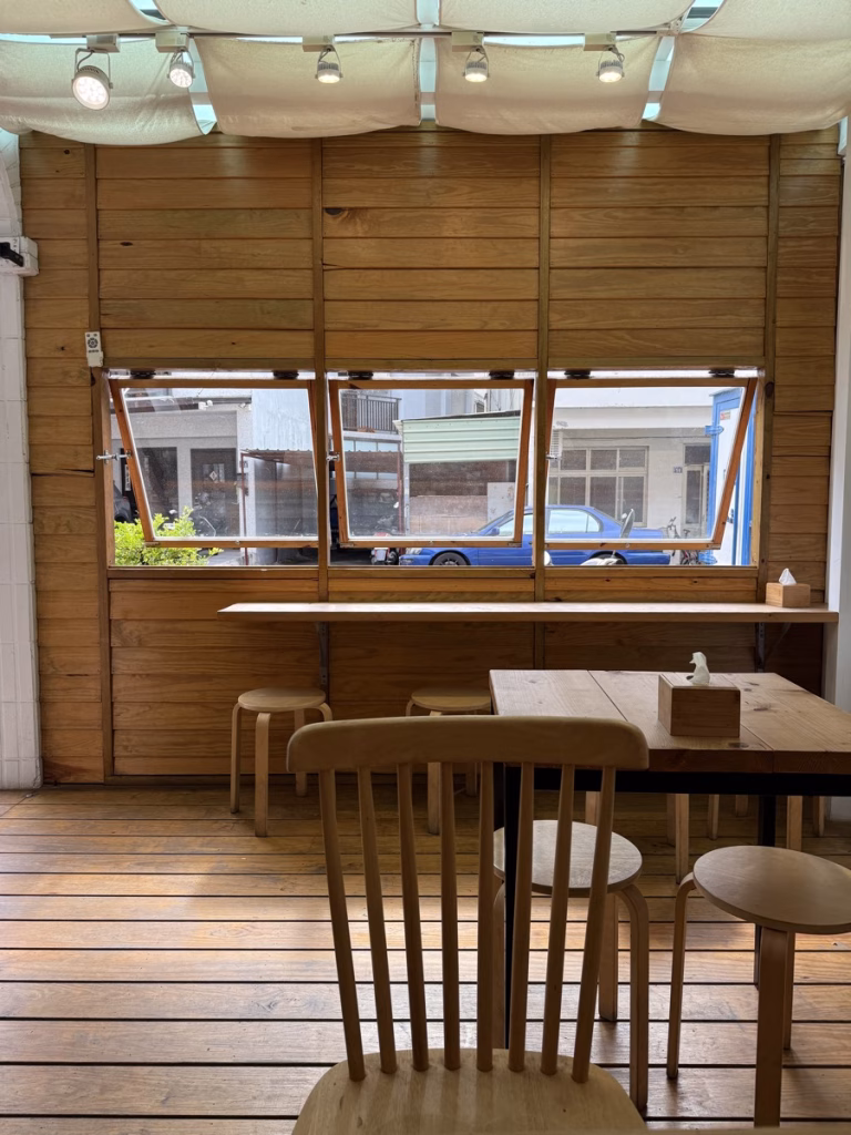 竹北 友家便當屋 內用空間