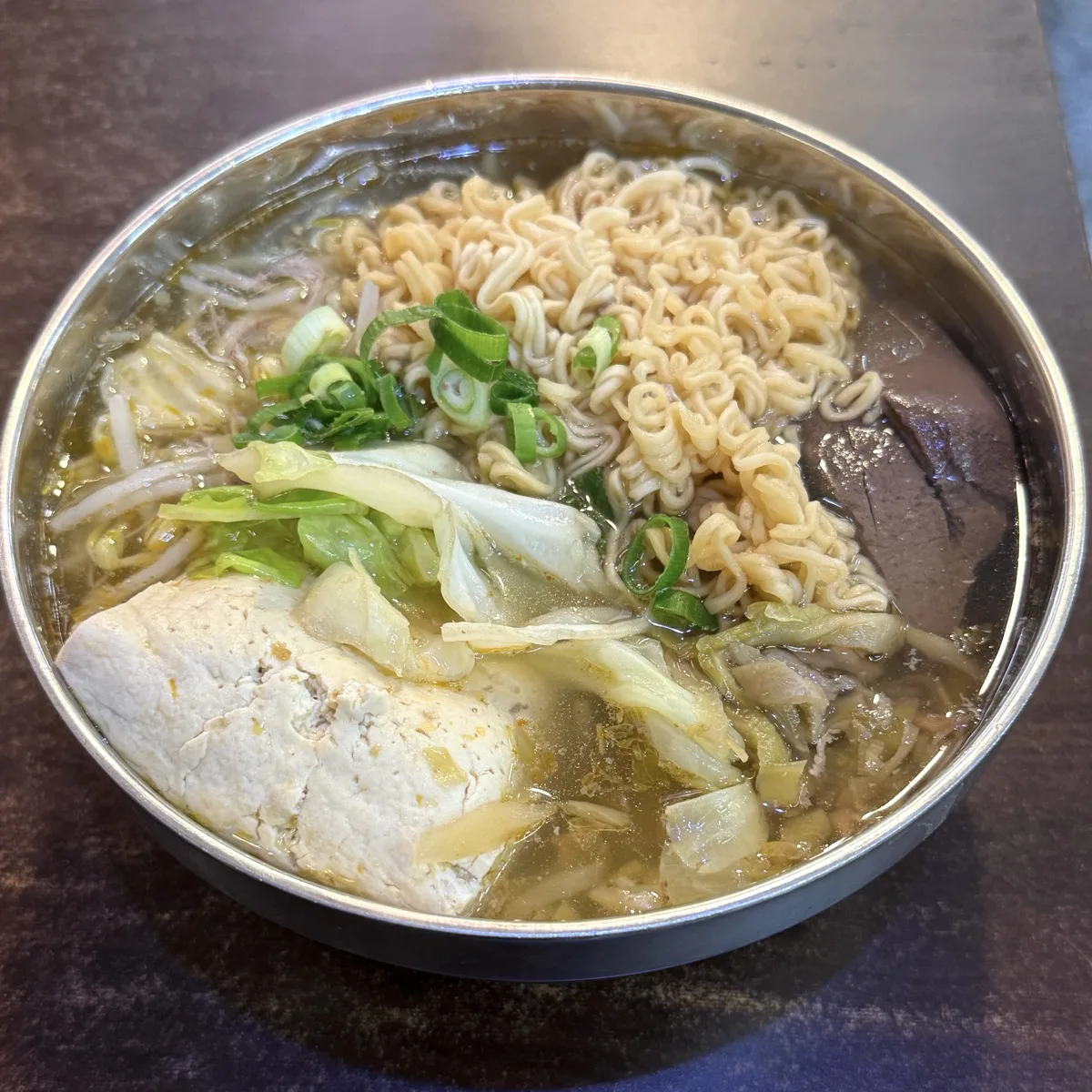 微食記 台北地下街｜沒招牌的臭豆腐店我吃了10年，今天終於記錄下來