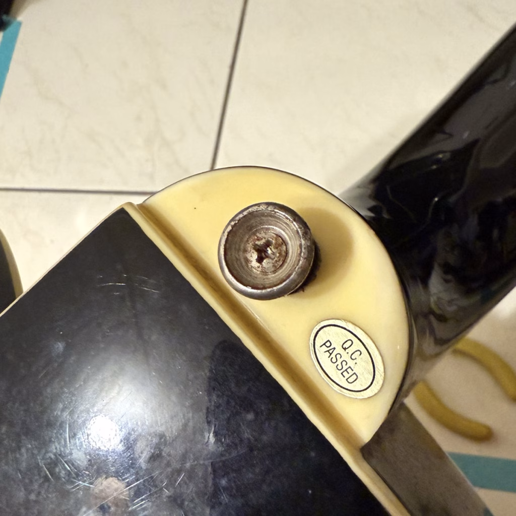 二手吉他的外觀 狀況檢查 背袋釘