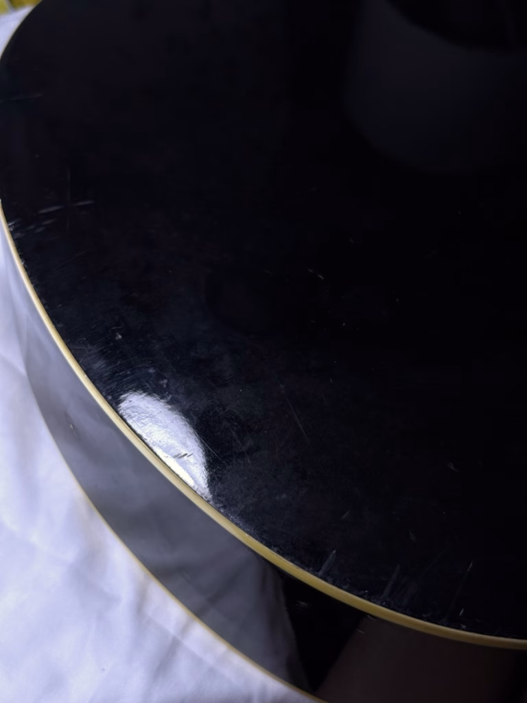 二手吉他的外觀 狀況檢查 音箱破損