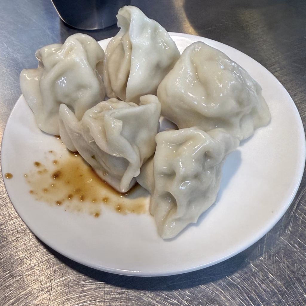 中研市場 阿郎牛肉麵 高麗菜水餃